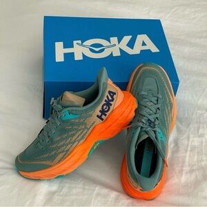 NWT / Mens HOKA Speedgoat 5 - Sz 7.5D